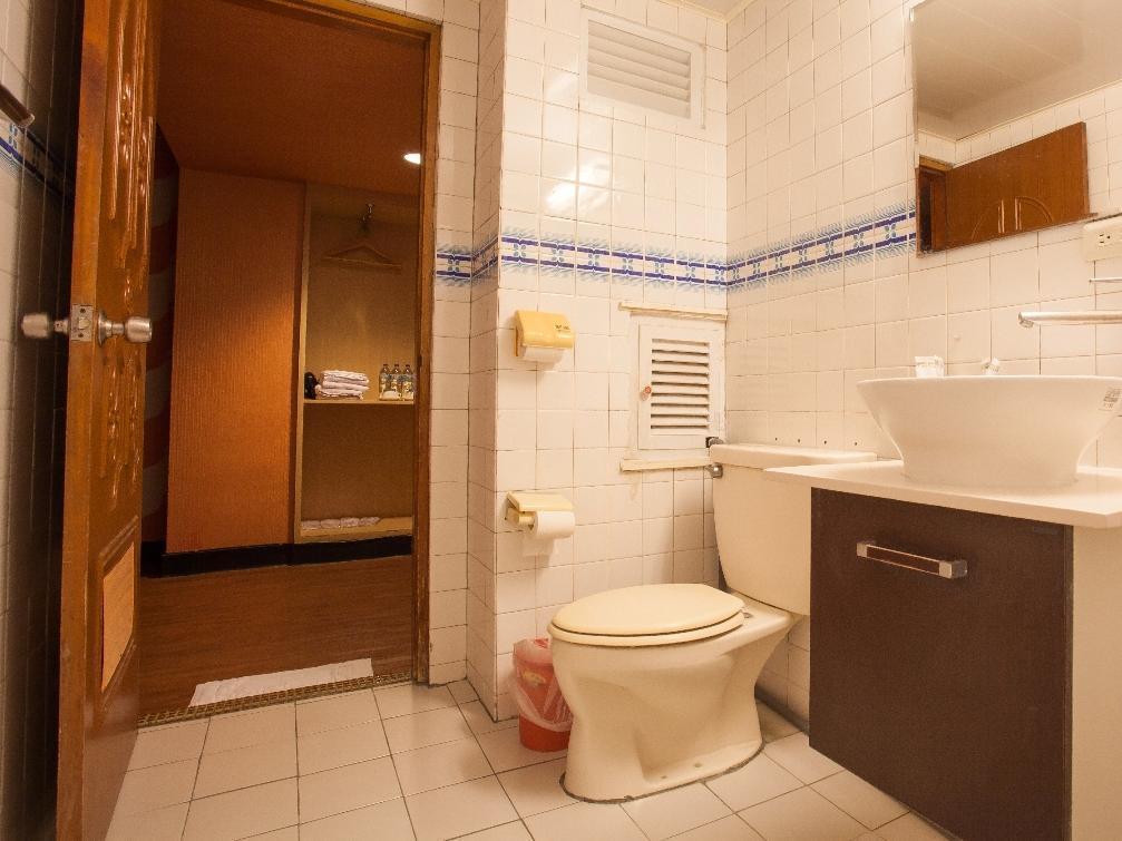Chiayi Crown Hotel Buitenkant foto