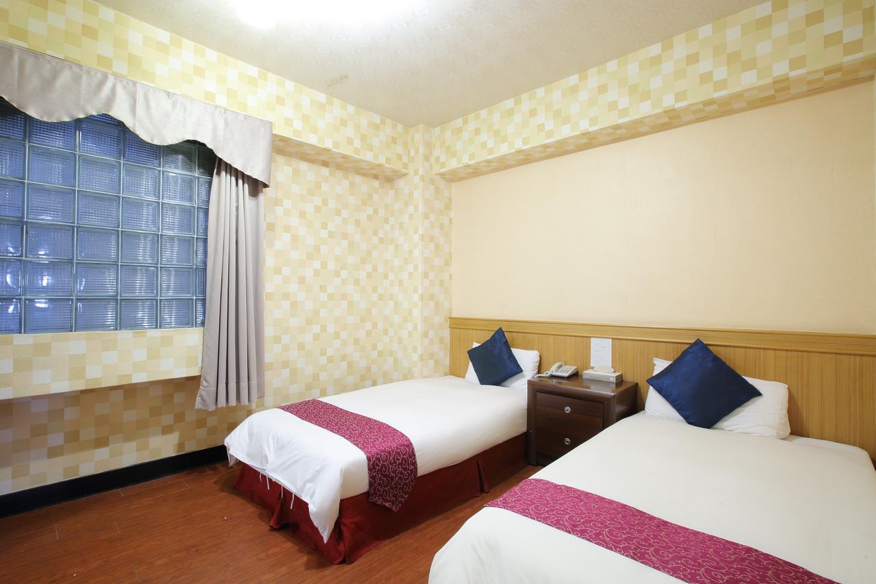 Chiayi Crown Hotel Buitenkant foto