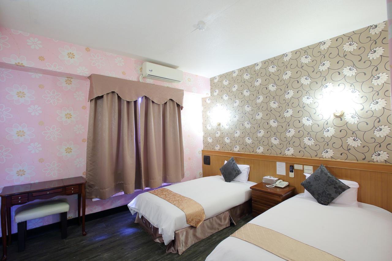 Chiayi Crown Hotel Buitenkant foto