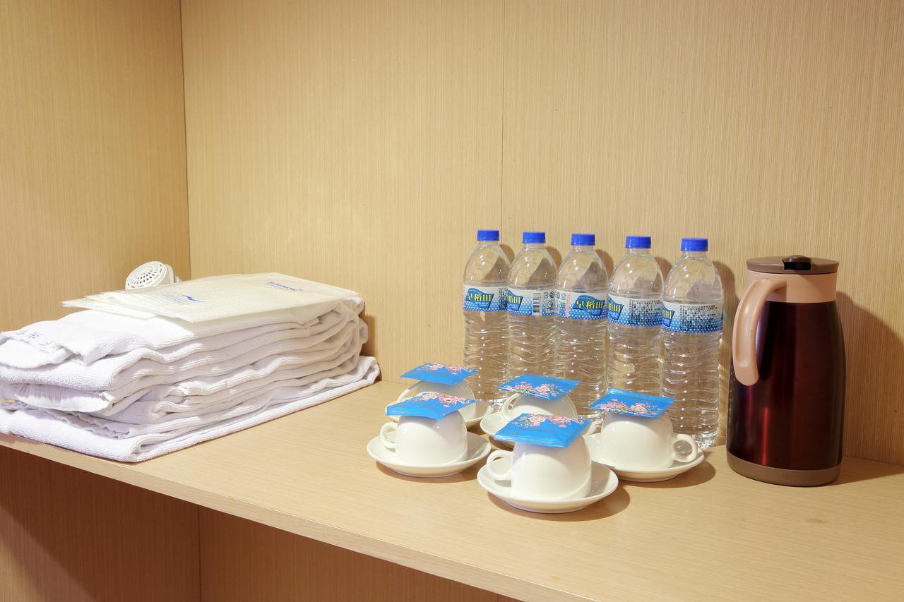 Chiayi Crown Hotel Buitenkant foto