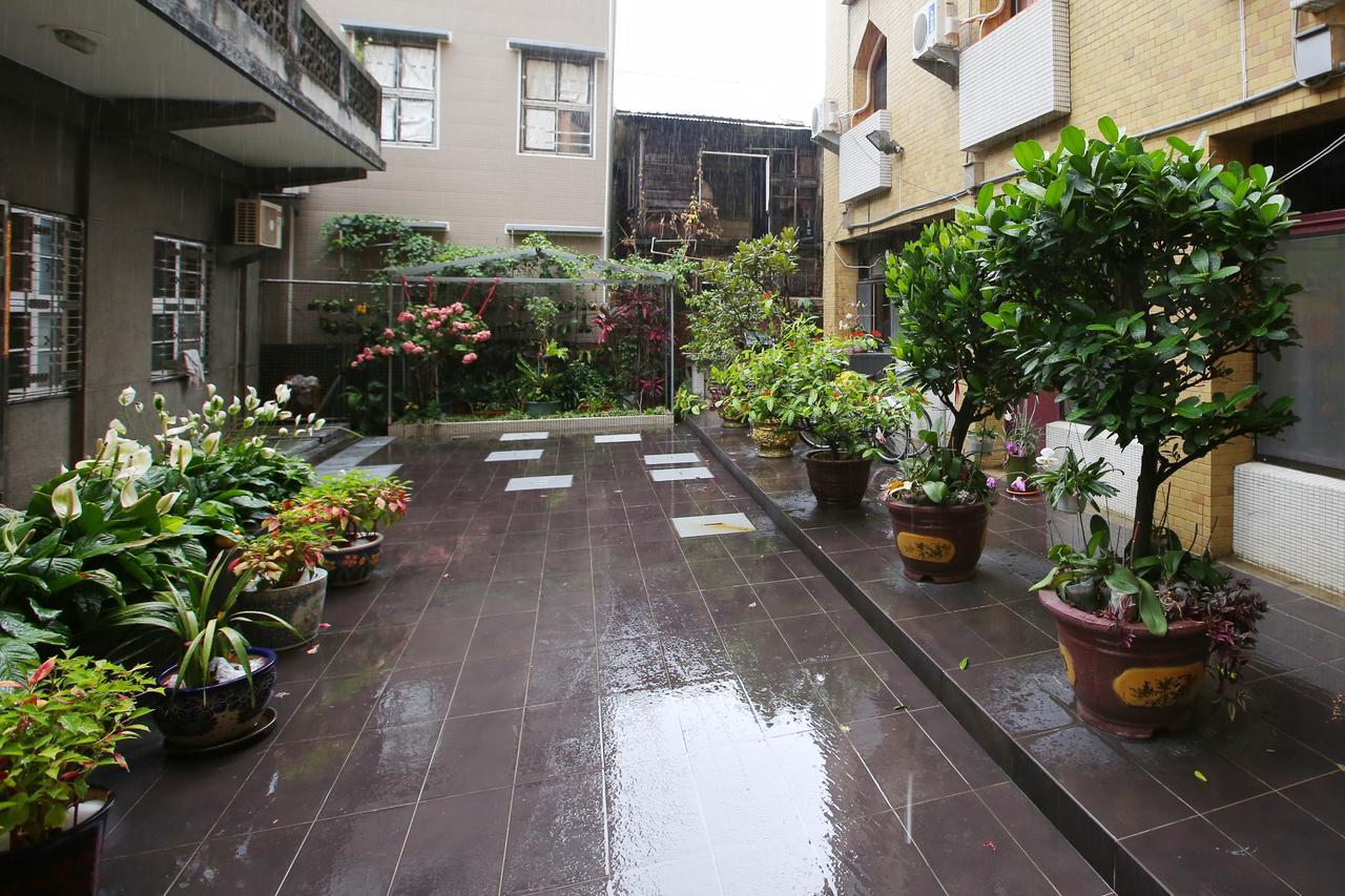 Chiayi Crown Hotel Buitenkant foto